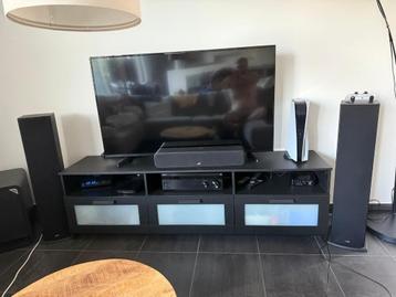 Tv kast beschikbaar voor biedingen