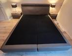Boxspring leder van Gova 180x200 + 2 nachtkastjes + commode, Huis en Inrichting, Slaapkamer | Boxsprings, Ophalen, Gebruikt, Bruin