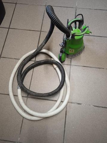 A vendre pompe vide cave beschikbaar voor biedingen