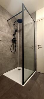 Vaste glazen douchewand 90 x 200 incl zwarte stang.., Huis en Inrichting, Ophalen, Zo goed als nieuw