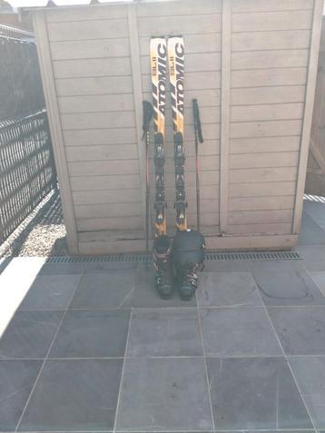 Volledige skiset in perfecte staat  beschikbaar voor biedingen