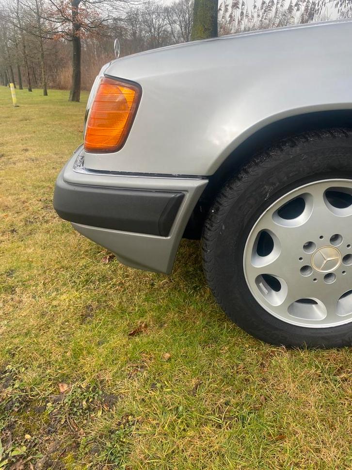 Mercedes 230E Automatic ne rouille pas !, Autos, Mercedes-Benz, Entreprise, Achat, Série 200, Vitres électriques, Essence, Euro 2