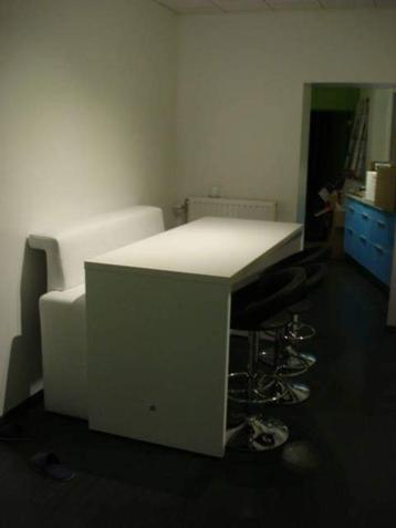 Barbank beschikbaar voor biedingen