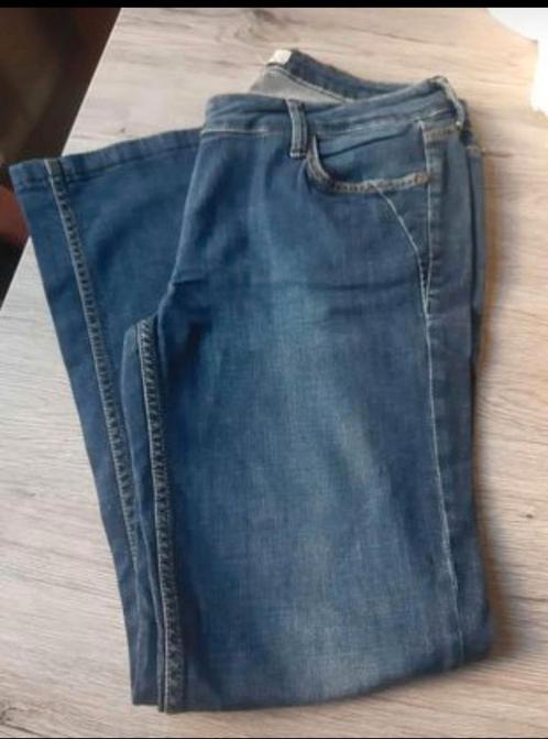 Jeans Etam taille 40, Kleding | Dames, Spijkerbroeken en Jeans, Gedragen, W30 - W32 (confectie 38/40), Blauw, Ophalen of Verzenden