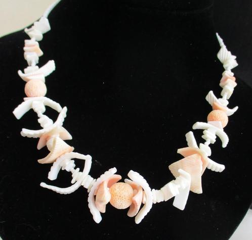 KS018- Ketting Schelp-45cm.-Bol-Licht Oranje met Wit Schelp, Handtassen en Accessoires, Kettingen, Nieuw, Steen of Mineraal, Wit