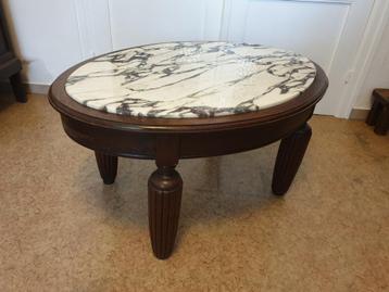 Antieke salontafel met marmeren blad + bijhorende dessoir beschikbaar voor biedingen