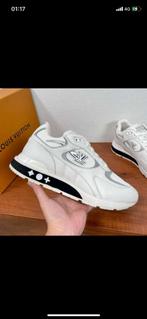 Lv 2025 sneakers maat 41 42 43, Ophalen of Verzenden