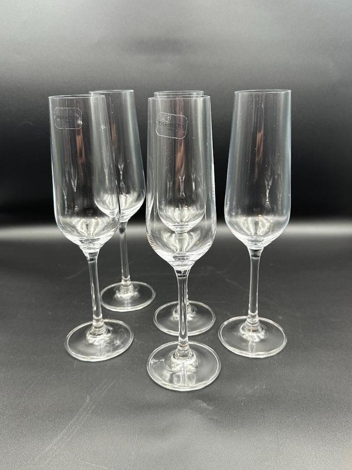 Set van 5 Luxe Champagneglazen – Kristalachtig met Originele, Verzamelen, Glas en Drinkglazen, Zo goed als nieuw, Overige typen