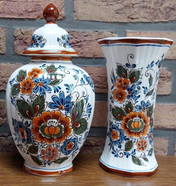 1 bekervaas + 1 pul - Polychroom - Handgemaakt, Antiek en Kunst, Antiek | Vazen, Ophalen