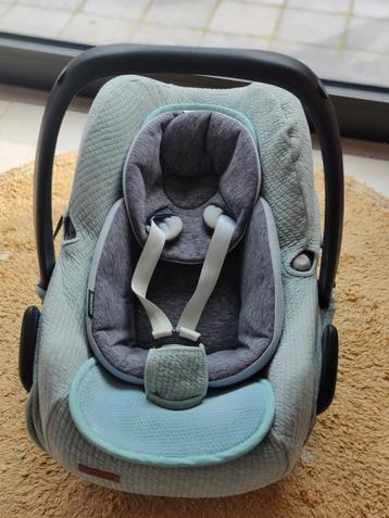MaxiCosy Pebble i-size incl little dutch beschikbaar voor biedingen