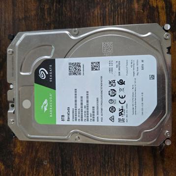 seagate 8 TB harde schijf  beschikbaar voor biedingen