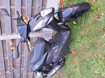 Sym X Pro van 2020 weinig KLM B klasse start en rijd perfect beschikbaar voor biedingen