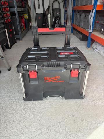 Milwaukee trolly en een Milwaukee blad blazer!! beschikbaar voor biedingen