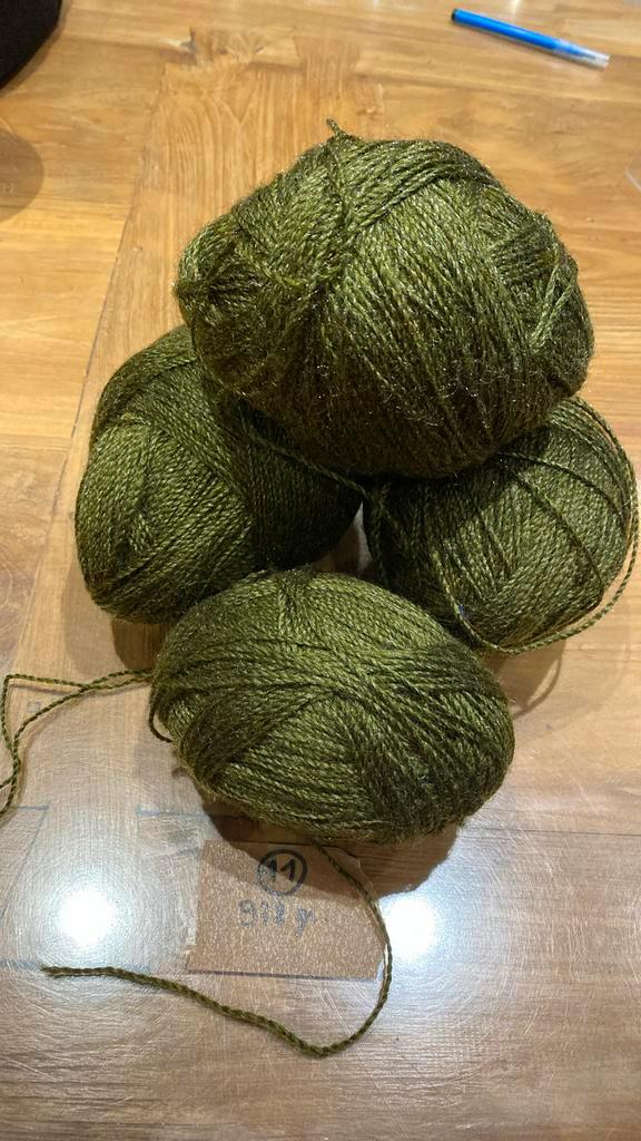 Nieuwe breiwol. Mijn moeder heeft deze vroeger van pop opgew, Hobby en Vrije tijd, Breien en Haken, Nieuw, Breien, Ophalen