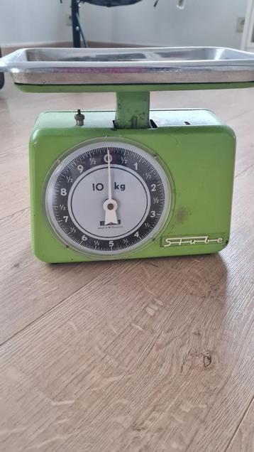 Weegschaal Stube retro beschikbaar voor biedingen