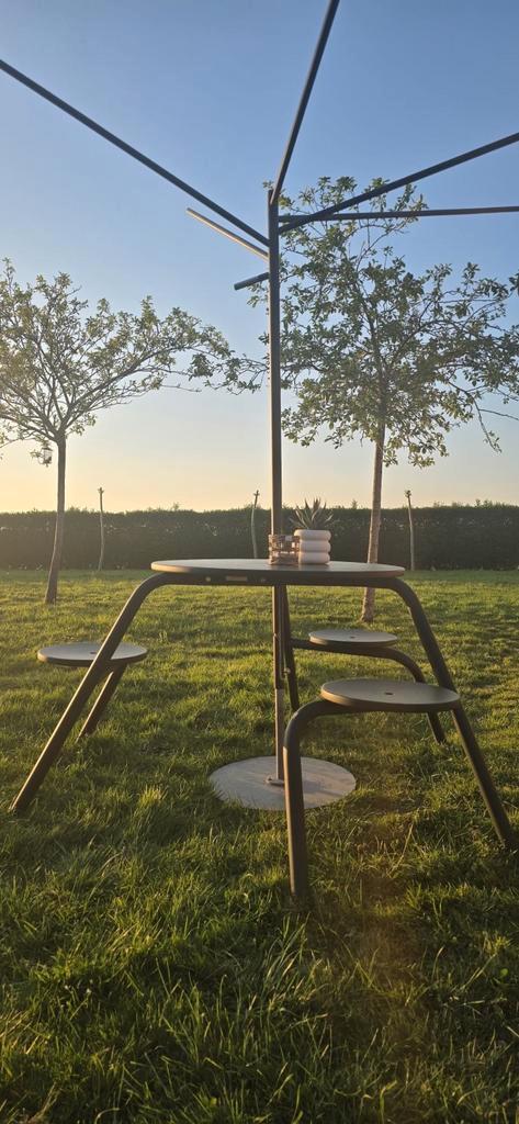 Extremis Virus 3-zit met Acacia parasol + voet, Tuin en Terras, Tuintafels, Gebruikt, Ophalen