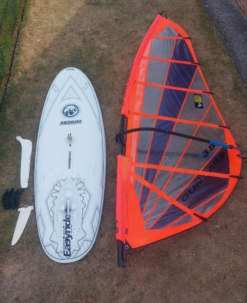 Beginners surfplank RRD Easyride softdek, zwaard, kompleet, Watersport en Boten, Windsurfen, Gebruikt, Complete set, 250 tot 300 cm