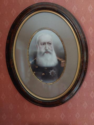 Koning Leopold II in ovale  lijst met passe-partout
