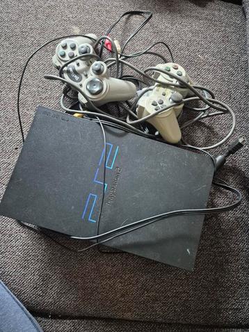 PLAYSTATION 2 met 2 consoles scph-35004 beschikbaar voor biedingen