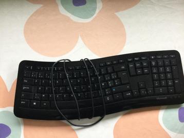 Ergonomisch toetsenbord beschikbaar voor biedingen