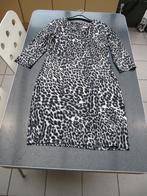 jurk luipaardmotief small zwart - wit bijna nieuw, Kleding | Dames, Jurken, Ophalen of Verzenden, Wit, Zo goed als nieuw, Maat 36 (S)