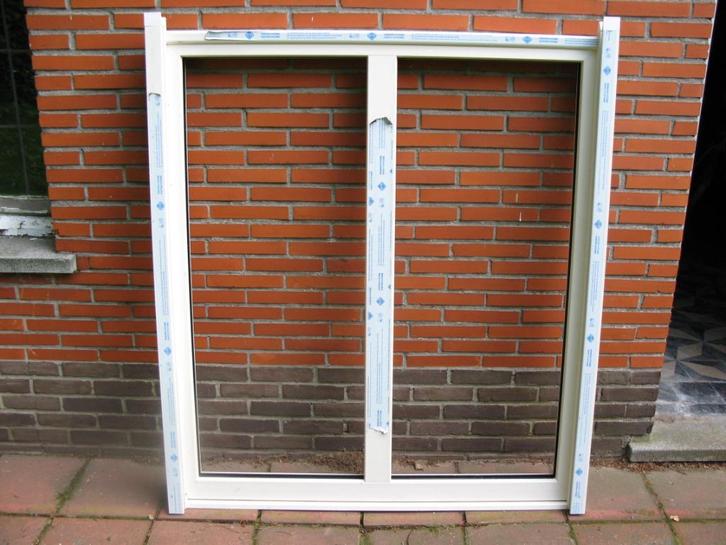 PVC raam, Doe-het-zelf en Bouw, Glas en Ramen, Zo goed als nieuw, Gevelraam of Ruit, 120 tot 160 cm, 120 tot 160 cm, Dubbelglas