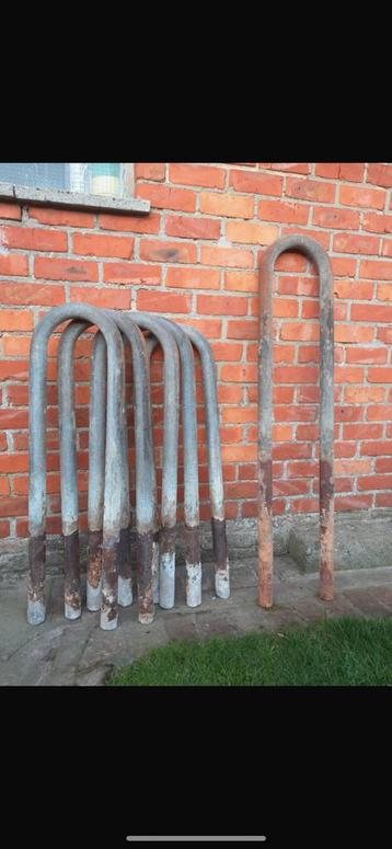 Bindingen voor koeien  beschikbaar voor biedingen