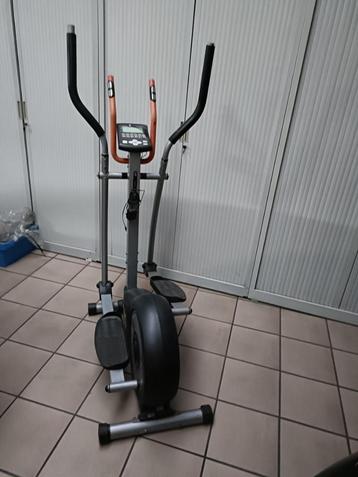 Crosstrainer merk PerfectLM in goede staat beschikbaar voor biedingen