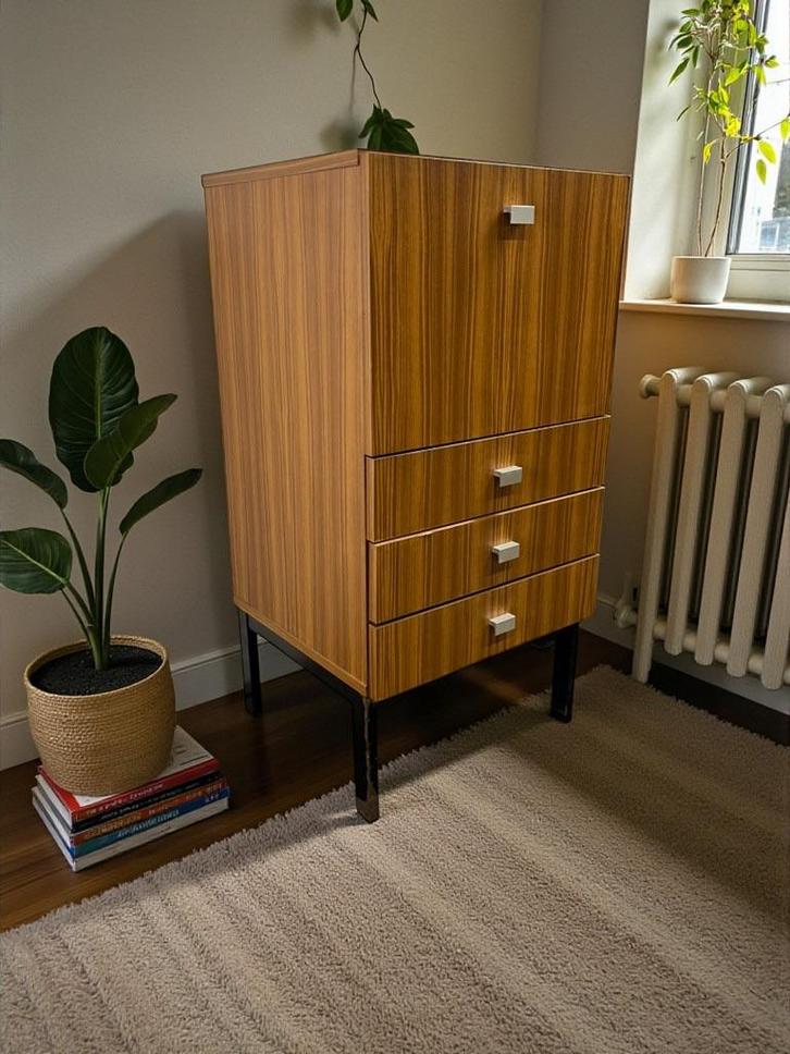 commode vintage avec couvercle/armoire Meurop, Antiquités & Art, Curiosités & Brocante, Enlèvement ou Envoi