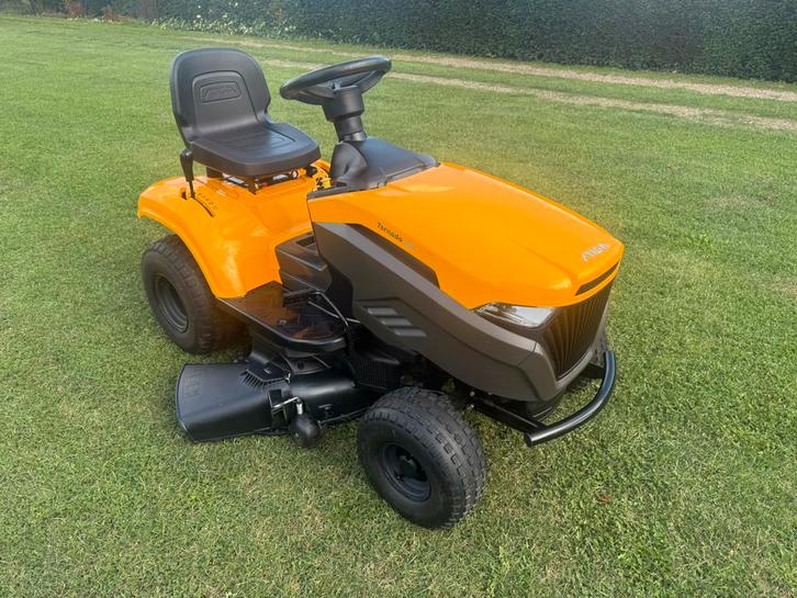 Stiga Tornado 2098H, Tuin en Terras, Zitmaaiers, Zo goed als nieuw, Versnellingen, Ophalen