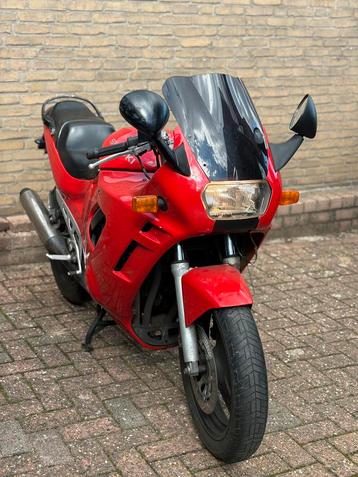 Suzuki gsx 600f beschikbaar voor biedingen