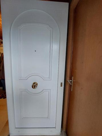 Witte PVC voordeur met VEKA-profiel -91x211cm 490 euro beschikbaar voor biedingen