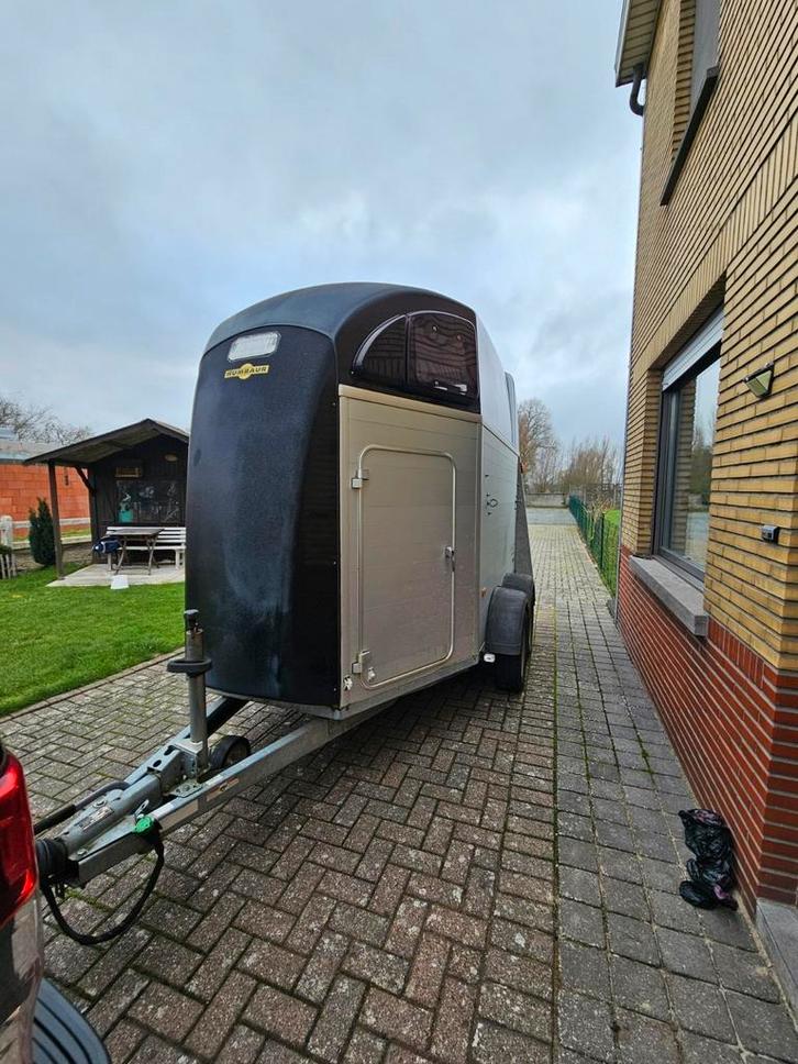 Humbaur Xantos 2 paarden met zadelkamer, Dieren en Toebehoren, Paarden en Pony's | Trailers en Aanhangwagens, Zo goed als nieuw