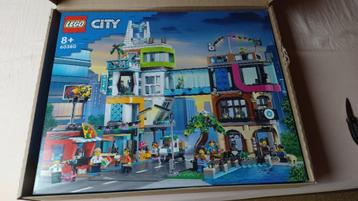 Lego 60380 Downtown Retired  beschikbaar voor biedingen