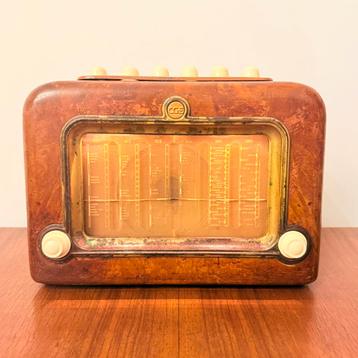 VINTAGE ITALIAANSE BUIZENRADIO CGE SUPERGIOIELLO 1949 RARE beschikbaar voor biedingen