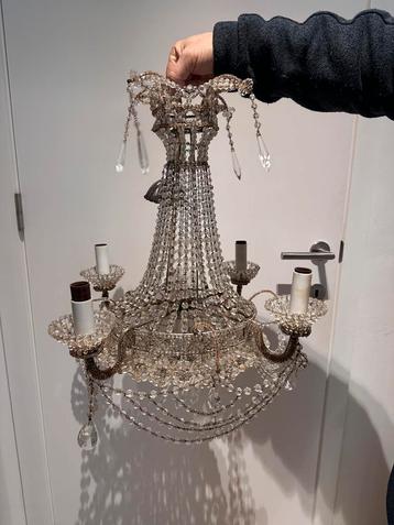 Kroonluchter beschikbaar voor biedingen