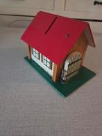 Vintage '70's houten huisje., Verzamelen, Spaarpotten, Ophalen of Verzenden, Zo goed als nieuw, Hout, Object of Gebouw