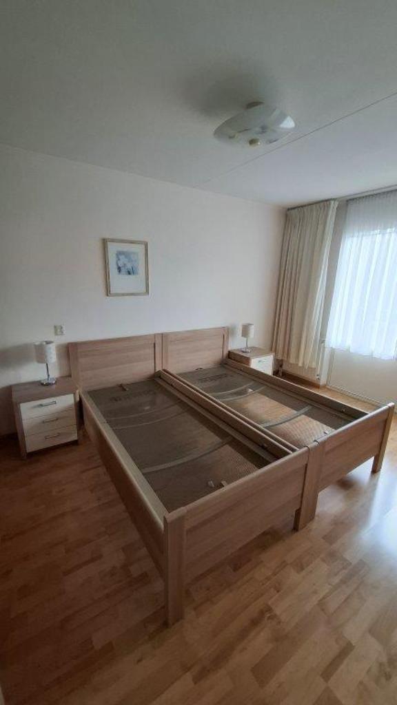 Slaapkamer complete set seniorenbedden + nachtkastjes Auping, Huis en Inrichting, Slaapkamer | Complete slaapkamers, Nieuw, Tweepersoons