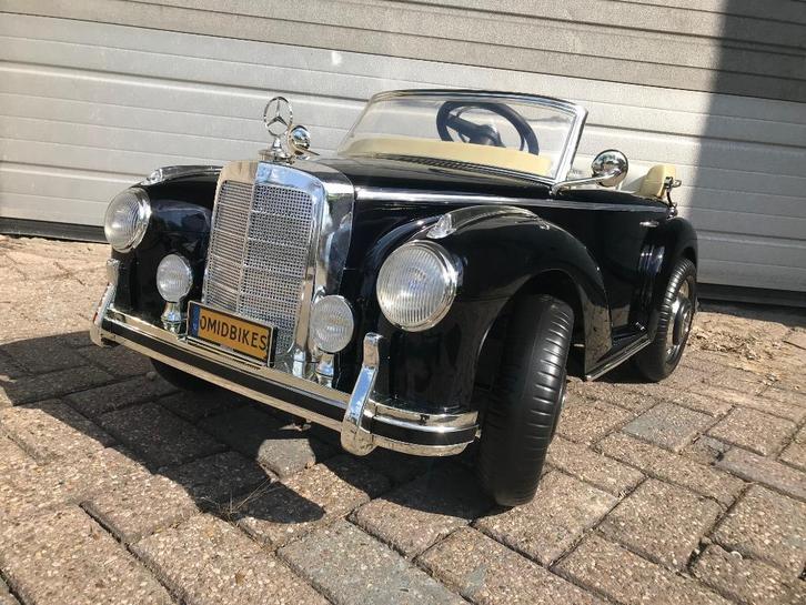 Mercedes-Benz 300s 12v Afst. / FM Radio / Leder zitje / AUX, Kinderen en Baby's, Speelgoed | Buiten | Accuvoertuigen, Nieuw, Ophalen of Verzenden