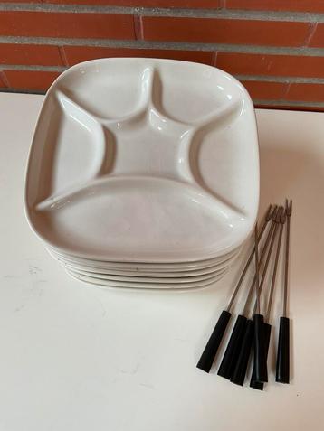 Boch fondueborden kleur wit met 6 fonduvorken beschikbaar voor biedingen