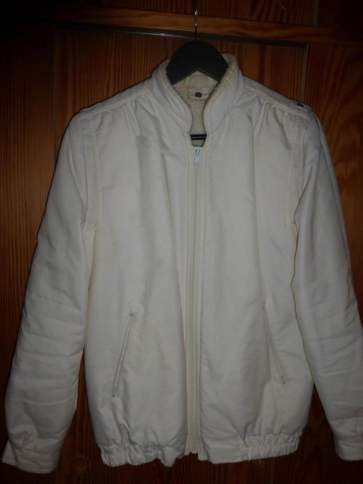 Mooi damesjack met warme voering T 38, Kleding | Dames, Jassen | Winter, Maat 38/40 (M), Beige, Ophalen of Verzenden