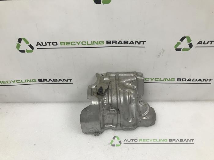 Bouclier thermique échappement d'un Dacia Sandero, Autos : Pièces & Accessoires, Systèmes d'échappement, Utilisé, 3 mois de garantie