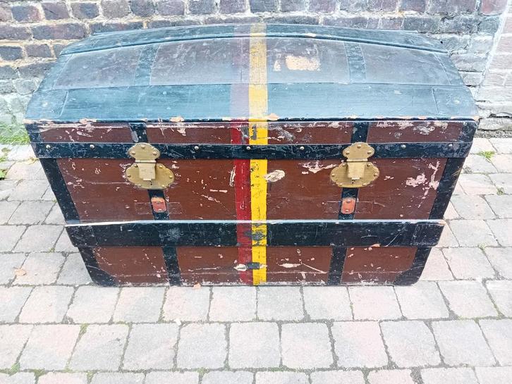 Gebolde hutkoffer Maison J. BLONDEEL, Huis en Inrichting, Woonaccessoires | Kisten, Zo goed als nieuw, Ophalen