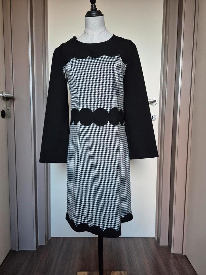 Kleedje caroline biss, Kleding | Dames, Jurken, Zo goed als nieuw, Maat 38/40 (M), Zwart, Ophalen