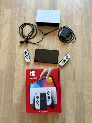 Nintendo switch O-Led (witte kleur) nog nieuwe staat! beschikbaar voor biedingen