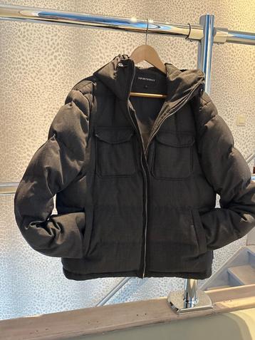ARMANI winter donsjas als nieuw  maat 52 = large / xl beschikbaar voor biedingen