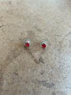 Boucle d'oreille fraise, Handtassen en Accessoires, Oorbellen, Ophalen, Overige materialen, Zo goed als nieuw, Knopjes of Stekers