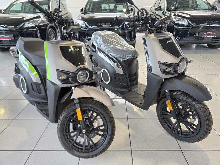 Silence S02  two-seater 45 km/u MY23 5,6 kWh, Fietsen en Brommers, Scooters | Overige merken, Nieuw, Klasse B (45 km/u), Elektrisch