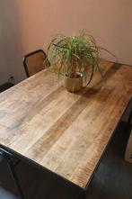 Tafel mangohout. 140x 80. Metalen frame., Ophalen