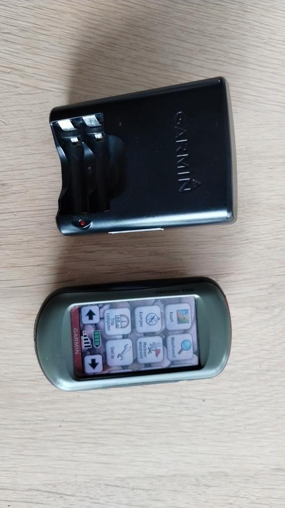 GPS Garmin Oregon 550t, Sports & Fitness, Alpinisme & Randonnée, Utilisé, Navigation ou GPS, Enlèvement